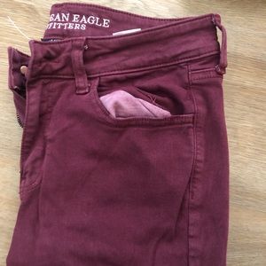 American Eagle maroon destroyed jegging